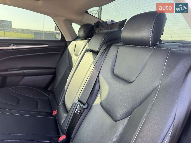 Седан Ford Fusion 2020 в Одессе