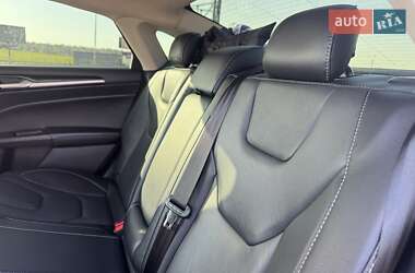 Седан Ford Fusion 2020 в 