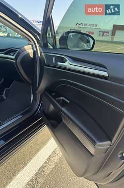 Седан Ford Fusion 2020 в 