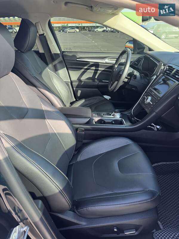 Седан Ford Fusion 2020 в Одессе