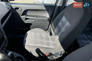 Хэтчбек Ford Fusion 2011 в 