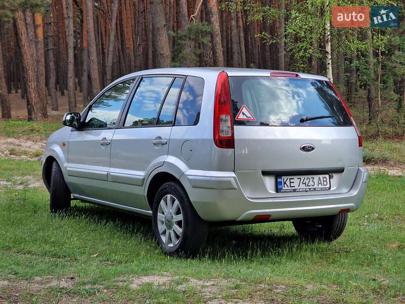 Хэтчбек Ford Fusion 2010 в Харькове