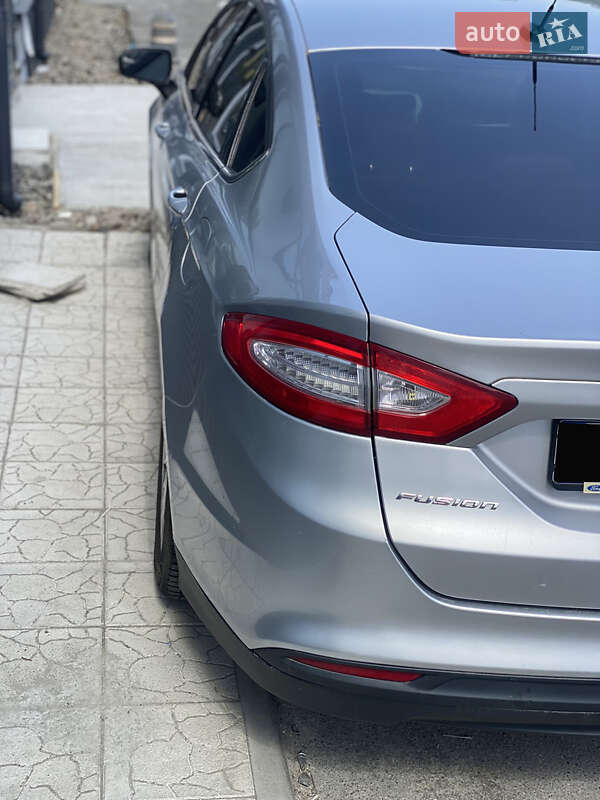 Седан Ford Fusion 2012 в Києві