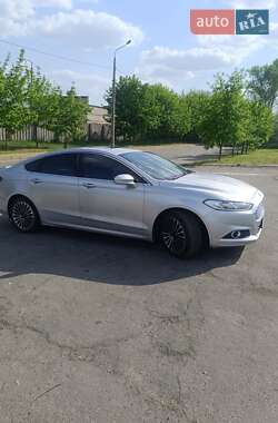 Седан Ford Fusion 2015 в 