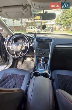 Седан Ford Fusion 2014 в 