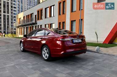 Седан Ford Fusion 2018 в 