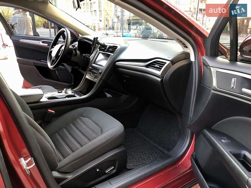 Седан Ford Fusion 2018 в Киеве