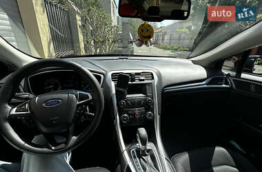 Седан Ford Fusion 2014 в 