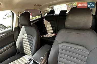 Седан Ford Fusion 2014 в 