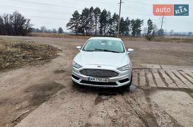 Седан Ford Fusion 2016 в 