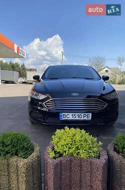 Седан Ford Fusion 2016 в Мостиській