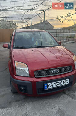 Хэтчбек Ford Fusion 2008 в 
