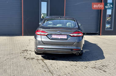 Седан Ford Fusion 2017 в 
