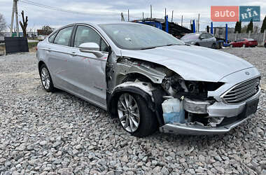Седан Ford Fusion 2017 в 