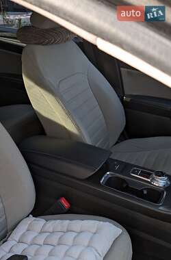 Седан Ford Fusion 2019 в 