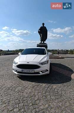 Седан Ford Fusion 2016 в 