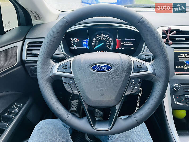 Седан Ford Fusion 2016 в Золочеве