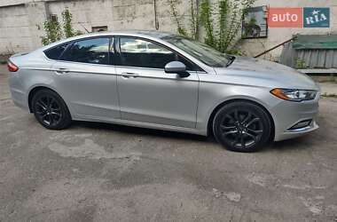 Седан Ford Fusion 2018 в 