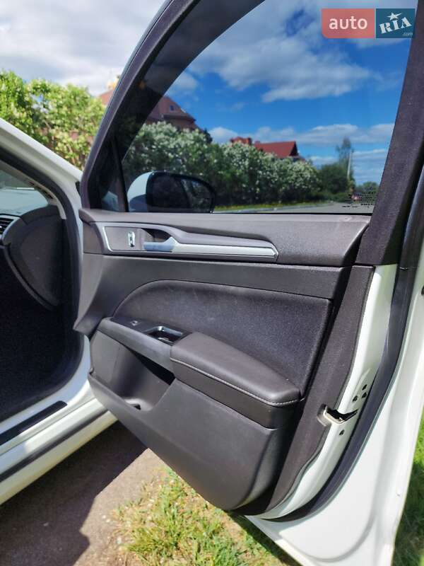 Седан Ford Fusion 2014 в Киеве