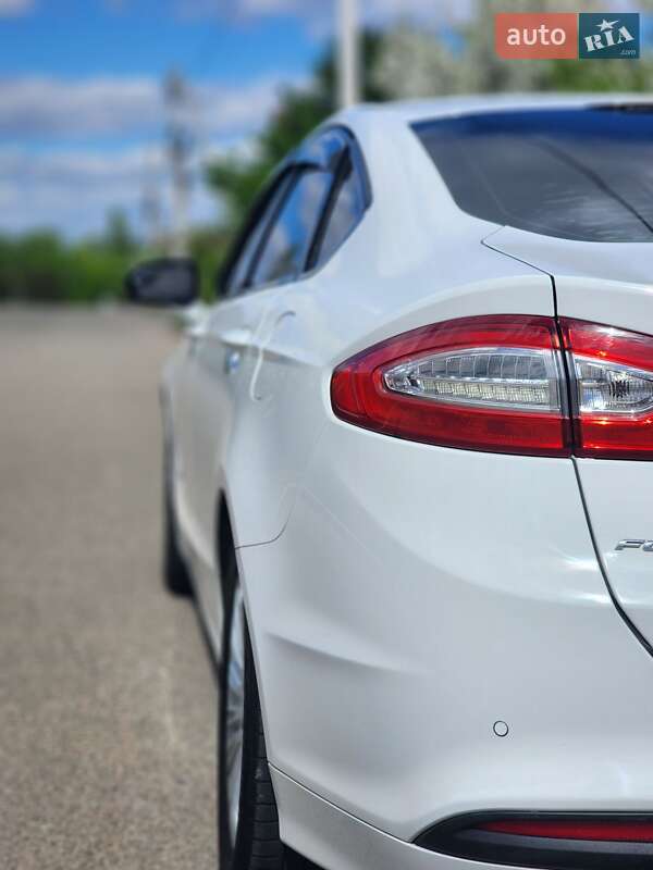 Седан Ford Fusion 2014 в Киеве
