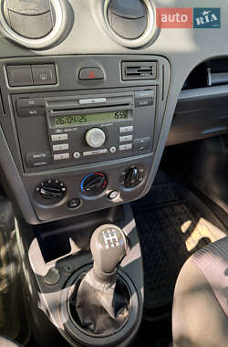 Хэтчбек Ford Fusion 2007 в 