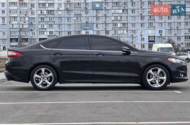 Седан Ford Fusion 2014 в 