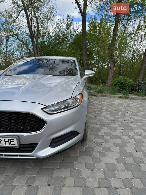 Седан Ford Fusion 2015 в Полтаві