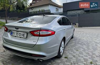 Седан Ford Fusion 2015 в 