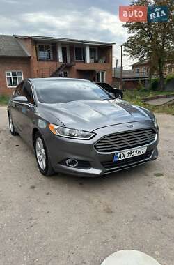 Седан Ford Fusion 2012 в 
