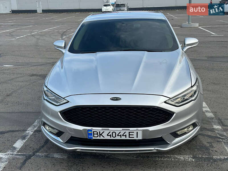 Седан Ford Fusion 2017 в Рівному