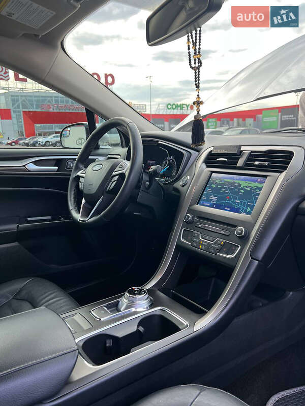 Седан Ford Fusion 2017 в Рівному
