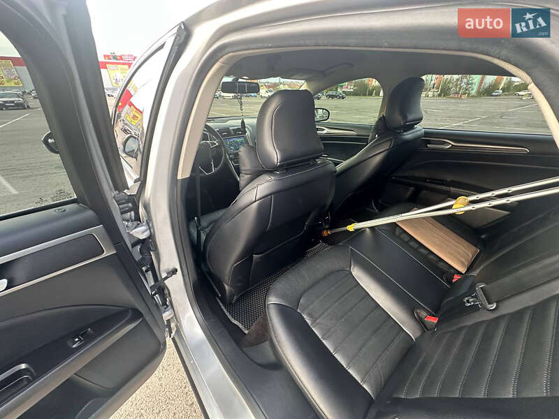 Седан Ford Fusion 2017 в Рівному