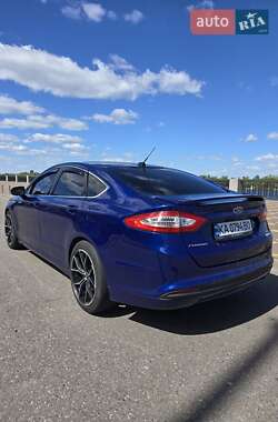 Седан Ford Fusion 2016 в 