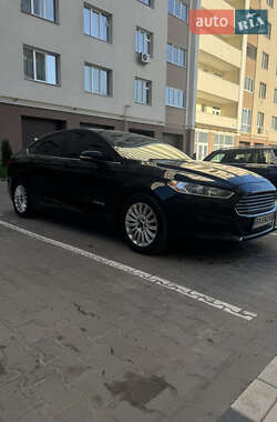Седан Ford Fusion 2015 в 