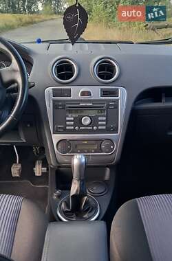 Хэтчбек Ford Fusion 2007 в 