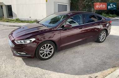 Седан Ford Fusion 2017 в 