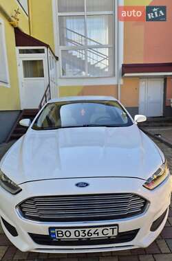 Седан Ford Fusion 2013 в 