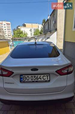 Седан Ford Fusion 2013 в 