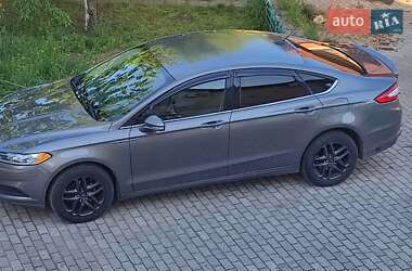 Седан Ford Fusion 2013 в 
