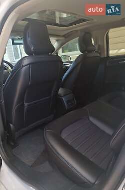 Седан Ford Fusion 2017 в 