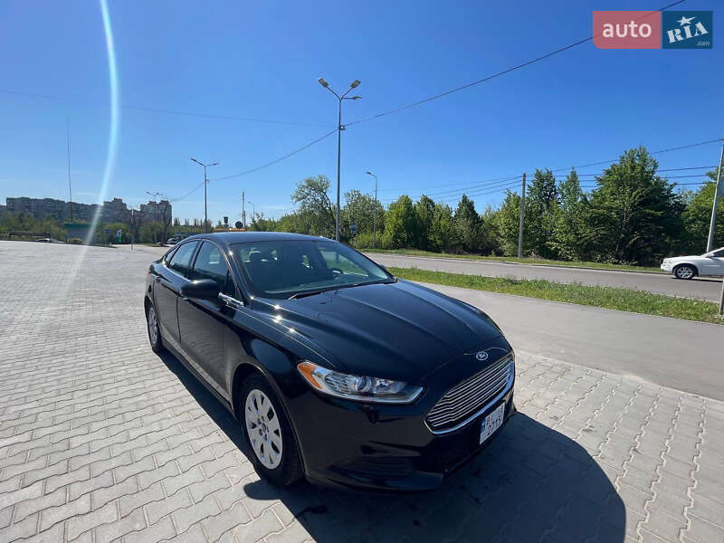 Седан Ford Fusion 2014 в 