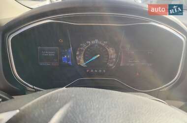 Седан Ford Fusion 2017 в 