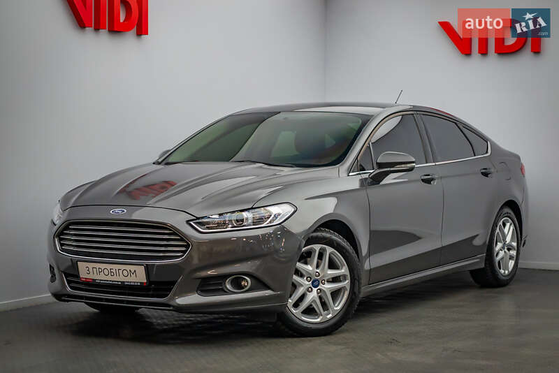 Седан Ford Fusion 2015 в 