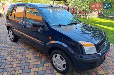 Хэтчбек Ford Fusion 2008 в 