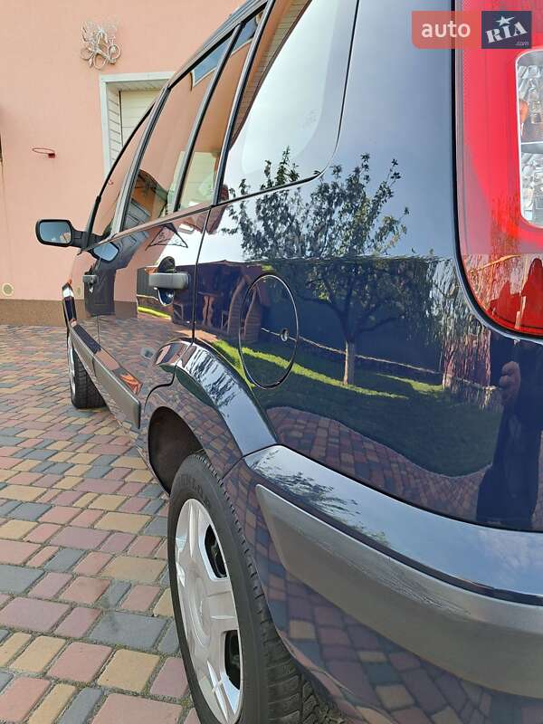 Хэтчбек Ford Fusion 2008 в Умани