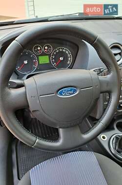 Хэтчбек Ford Fusion 2008 в 