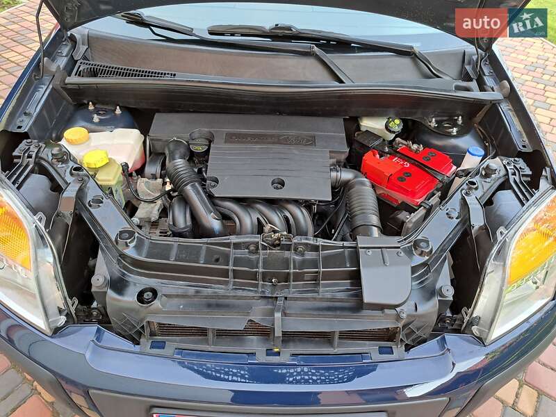 Хэтчбек Ford Fusion 2008 в Умани