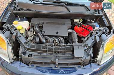 Хэтчбек Ford Fusion 2008 в 
