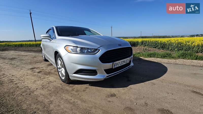 Седан Ford Fusion 2016 в Чорткове