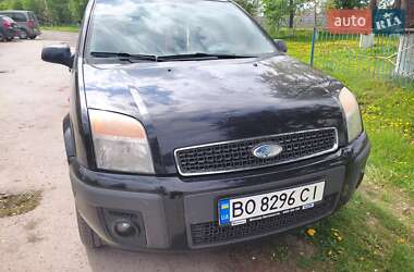 Хэтчбек Ford Fusion 2005 в 